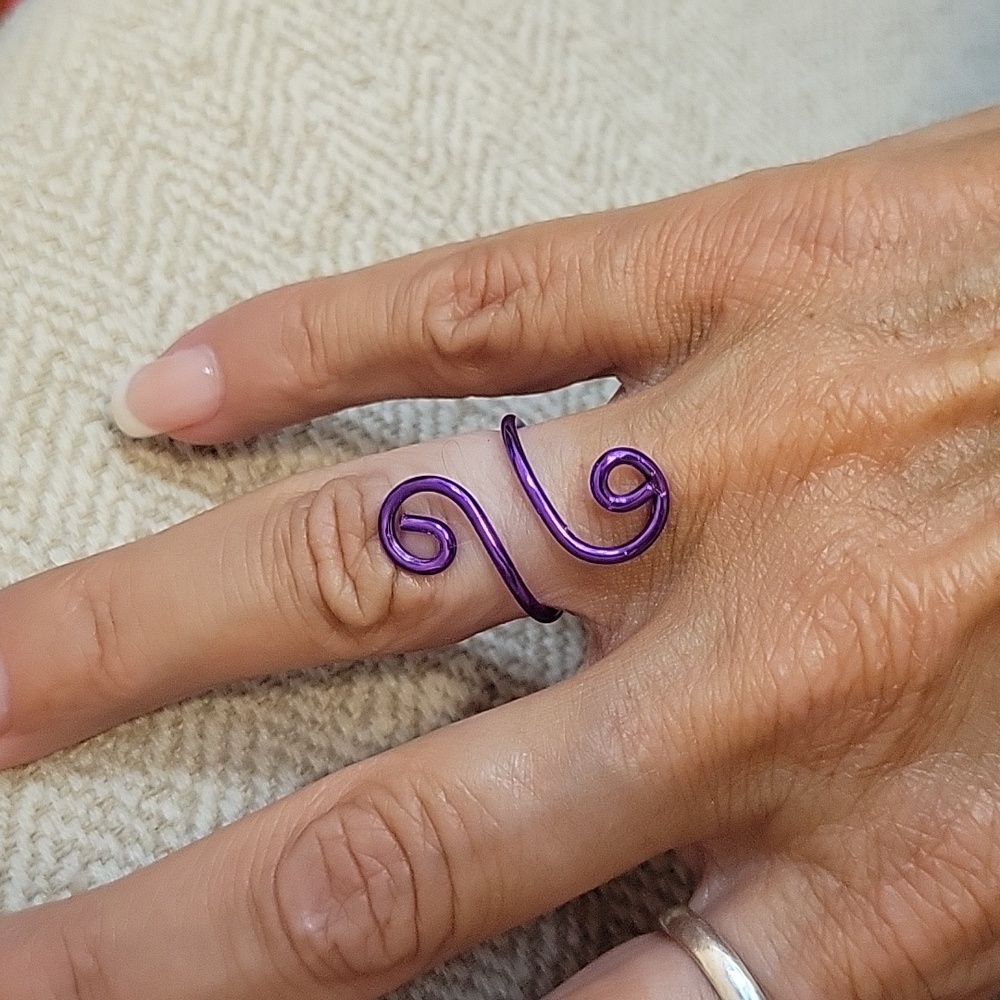 METALLIC PURPLE SWIRL RING - Picture 3 of 4